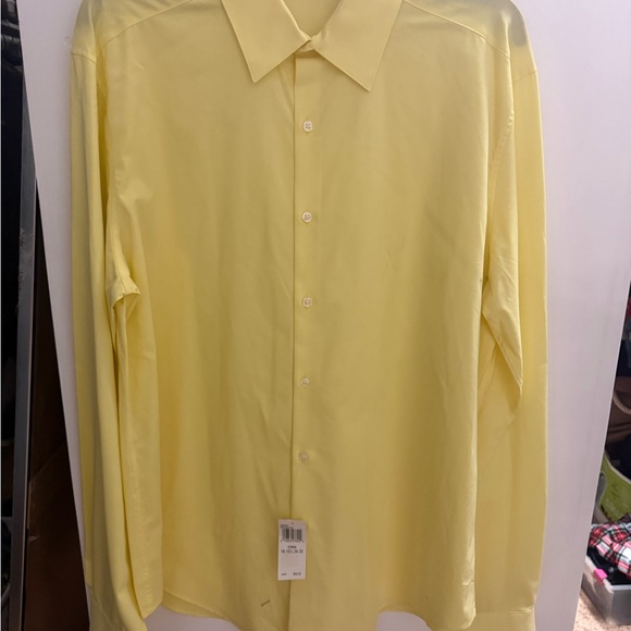 Van Heusen Light Yellow Dress Shirt - Picture 1 of 4